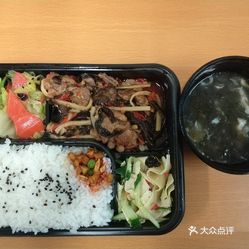 革新傳統(tǒng)小吃快餐，滿足現(xiàn)代生活節(jié)奏美食需求