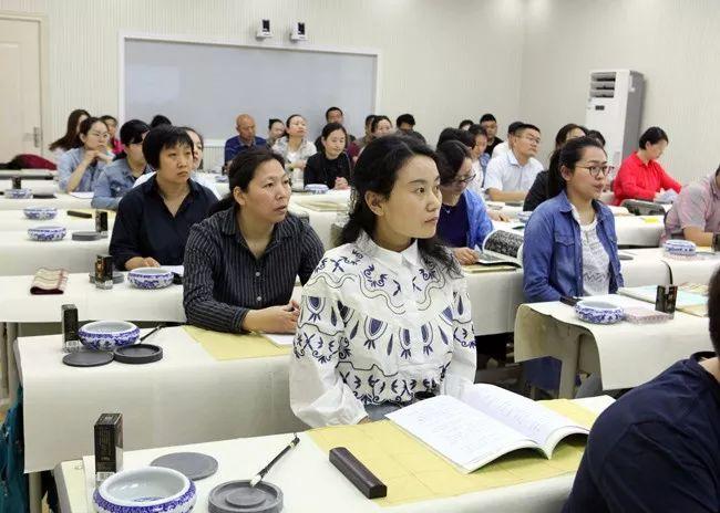 鄭州最新招聘動態，人才市場繁榮與機遇的交匯點